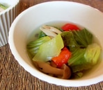 青梗菜とパプリカのスープ